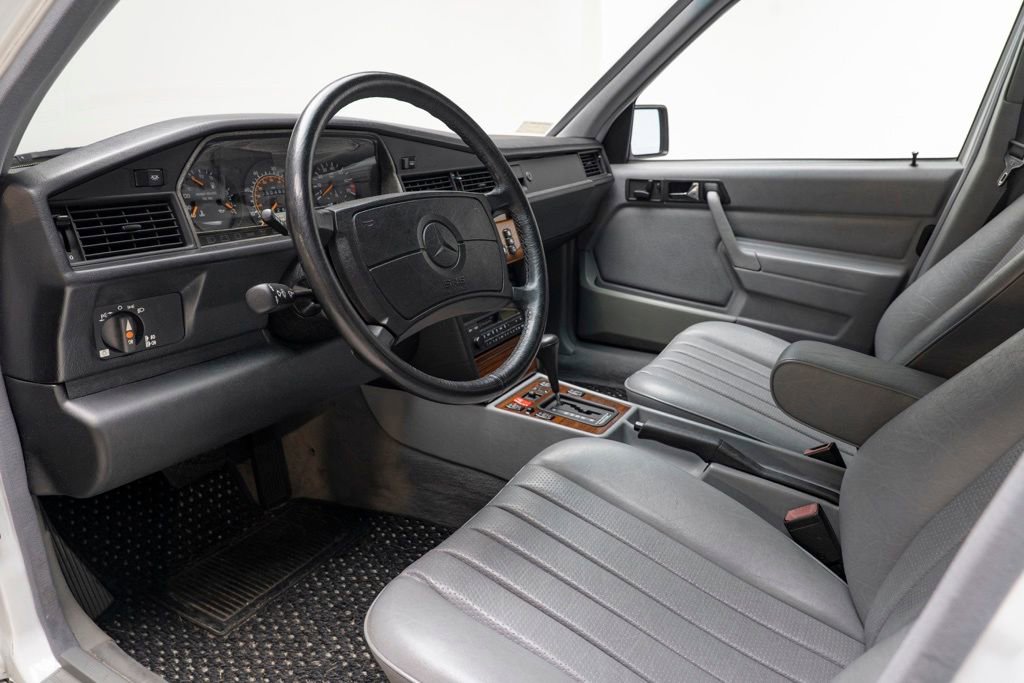 Used 1991 Mercedes-Benz 190 E 2.6 image 13