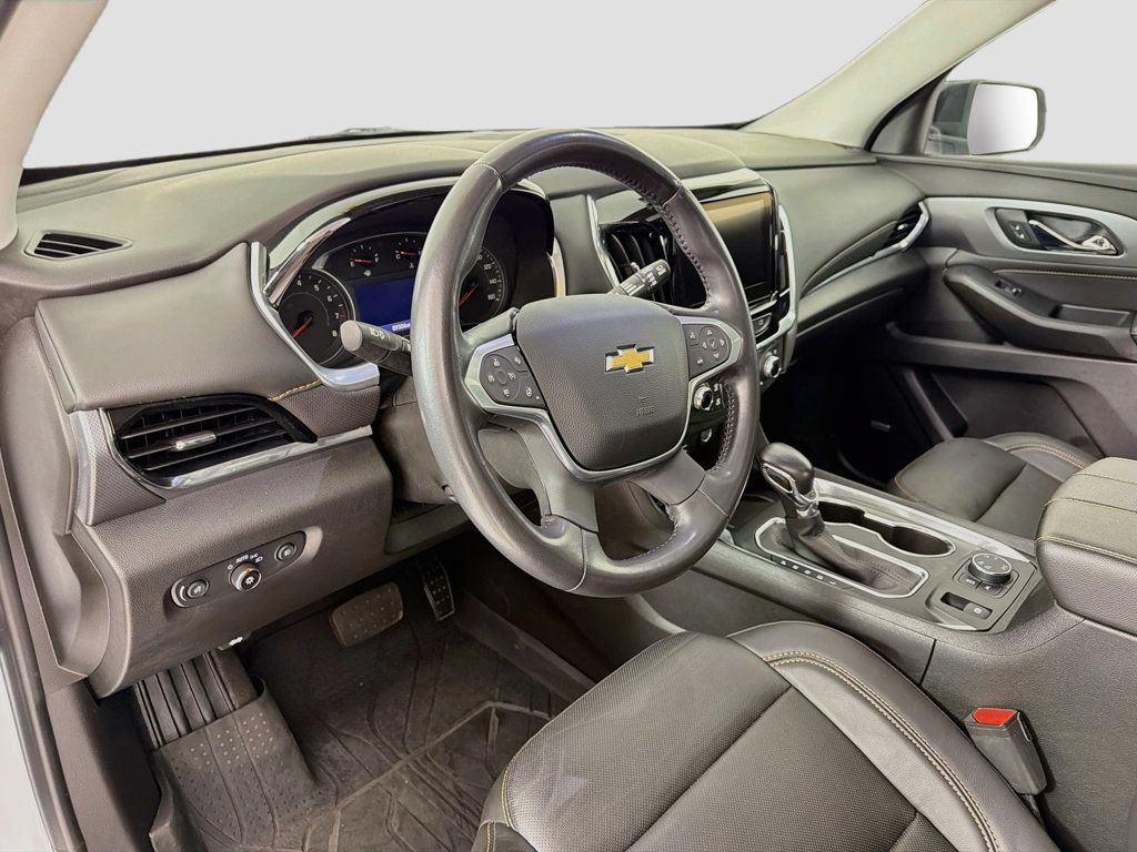 Used 2021 Chevrolet Traverse Premier w/ Redline Edition AWD/4WD image 9