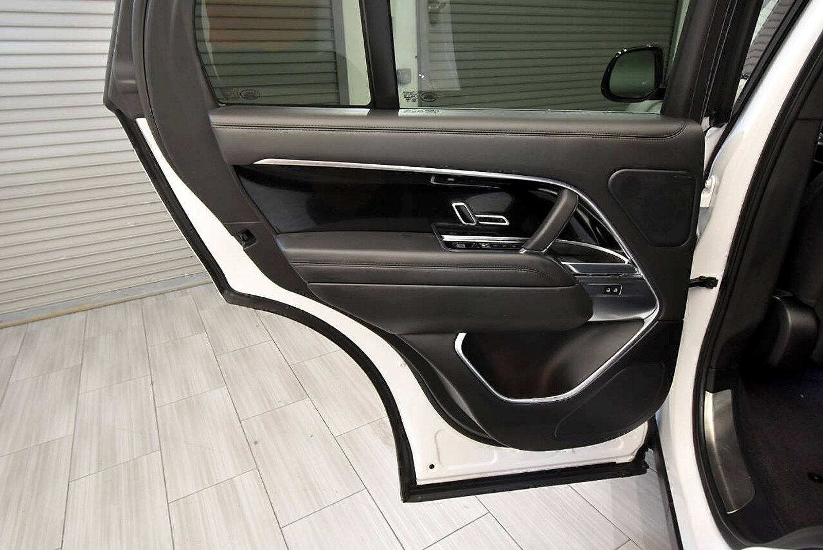 Used 2023 Land Rover Range Rover SE AWD/4WD image 15