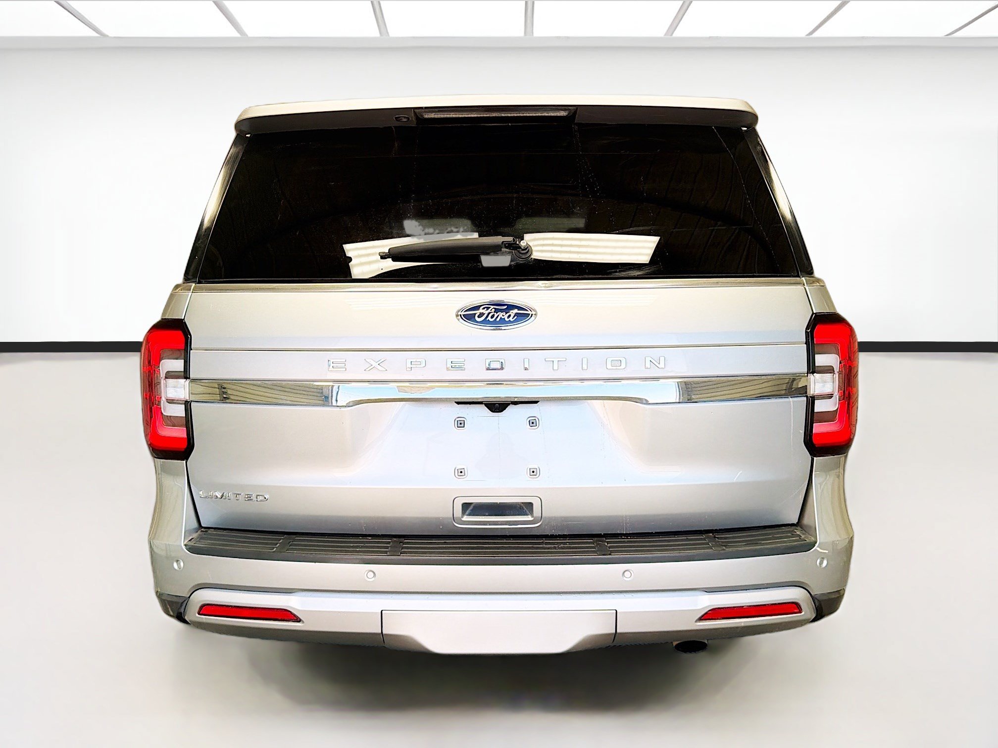 Used 2023 Ford Expedition Limited AWD/4WD image 5