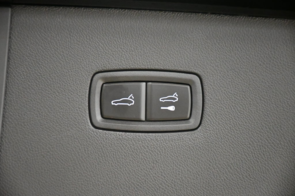 Certified 2025 Porsche Cayenne E-Hybrid Coupe AWD/4WD image 60