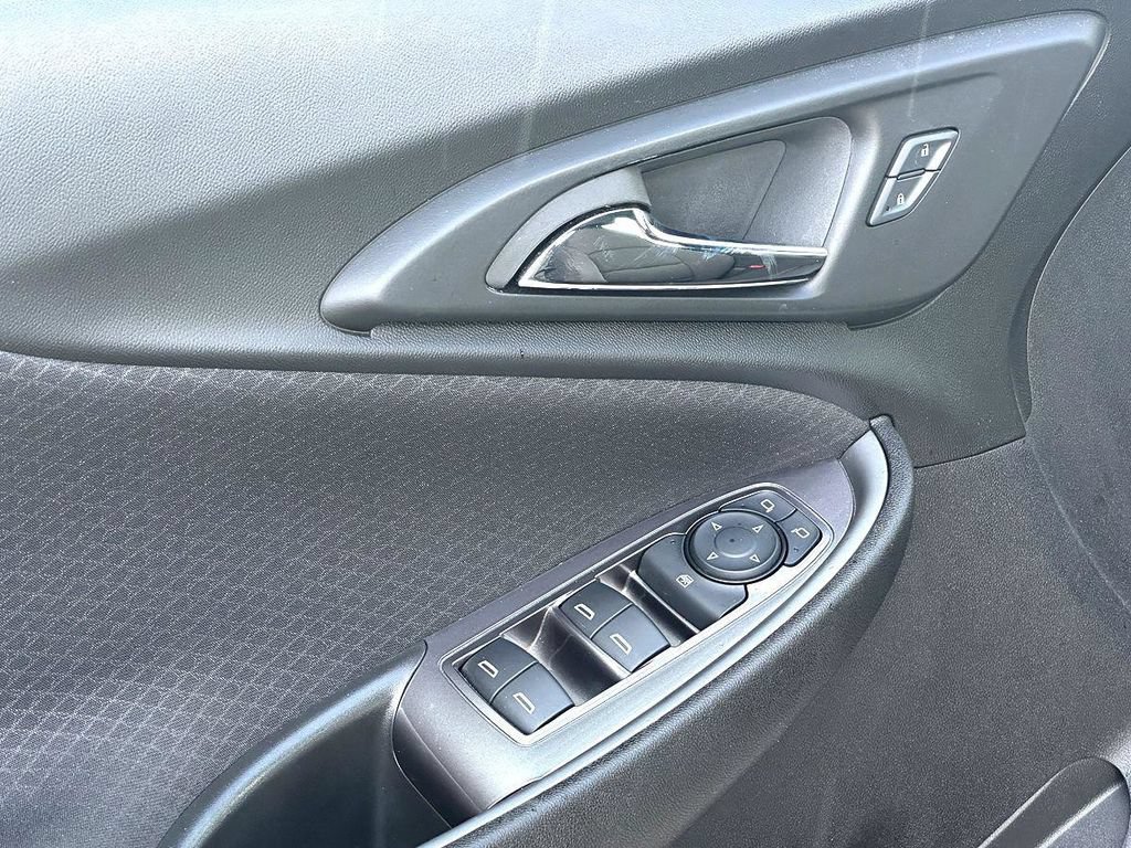 Used 2023 Chevrolet Malibu RS FWD image 13