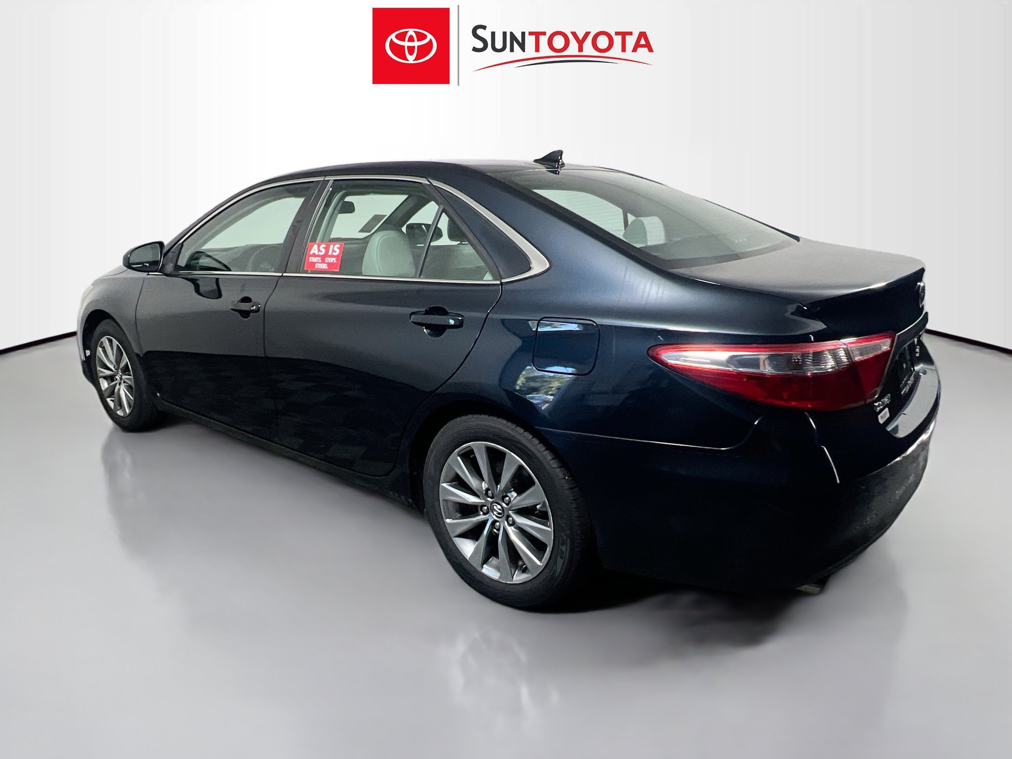 Used 2016 Toyota Camry XLE w/ Advanced Technology Package FWD image 6