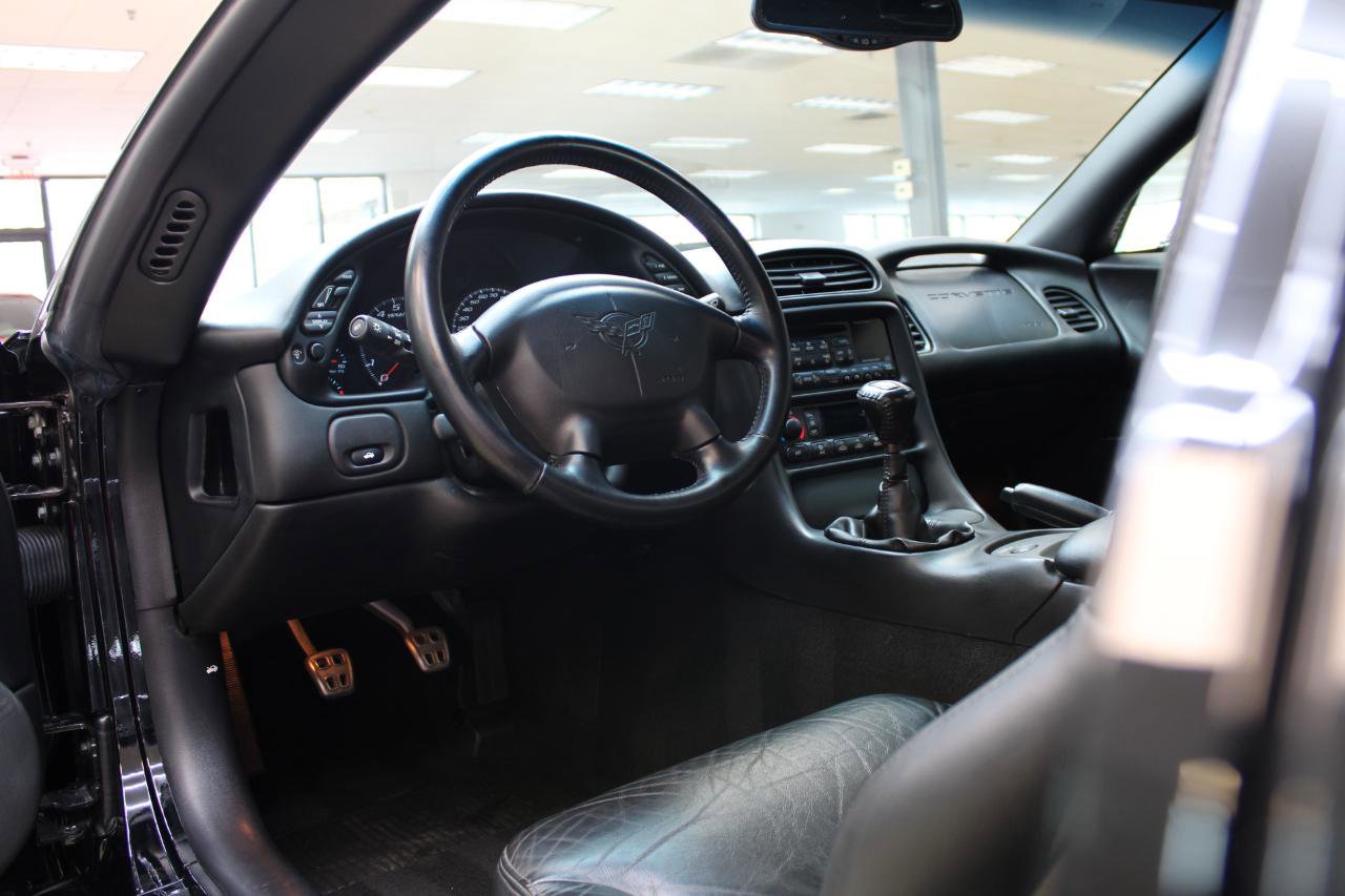 Used 2003 Chevrolet Corvette Z06 w/ Memory Package, 3 Drivers image 23