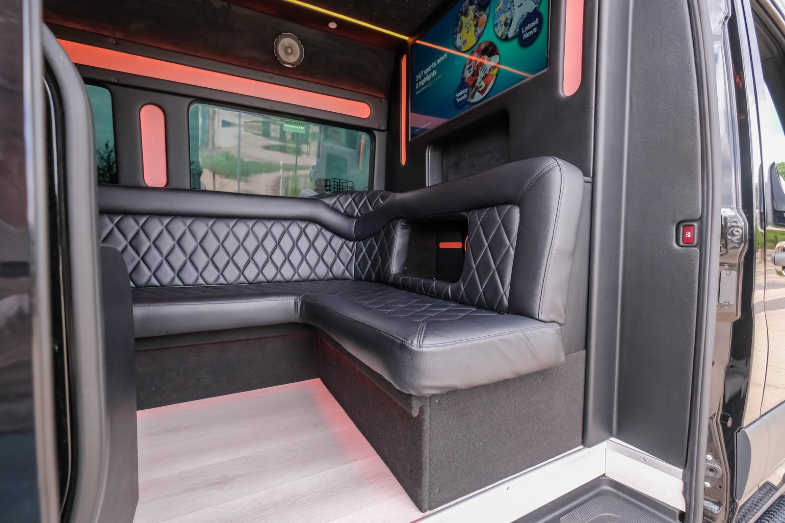 Used 2024 Mercedes-Benz Sprinter 3500 image 51