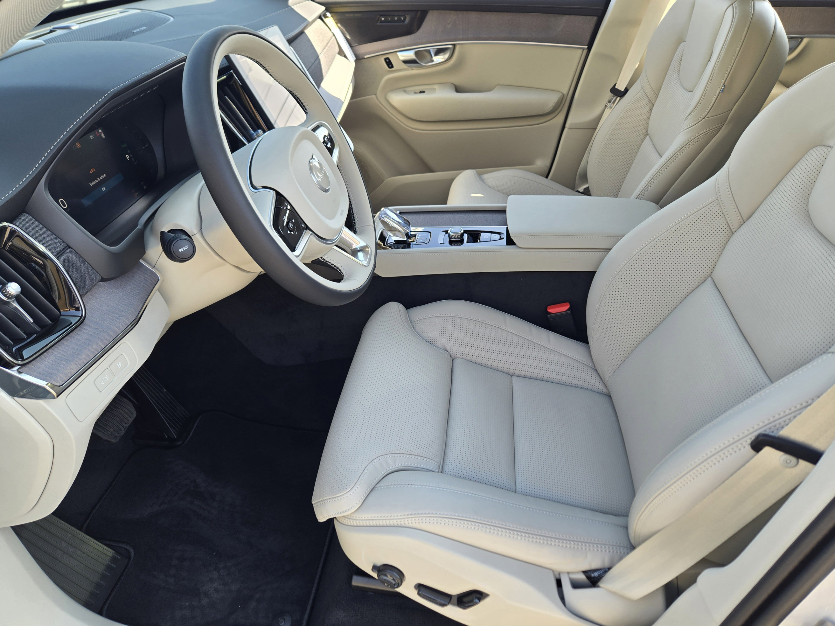 New 2026 Volvo XC90 T8 Ultra w/ Protection Package Premier AWD/4WD image 10