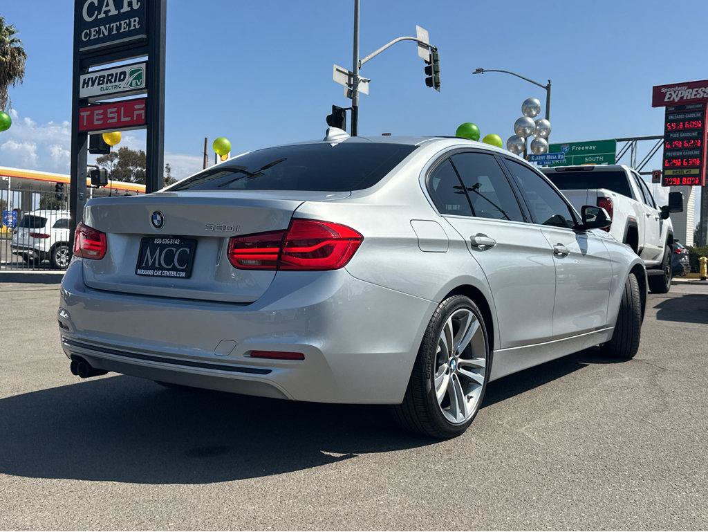 Used 2018 BMW 330i Sedan w/ Premium Package RWD image 13