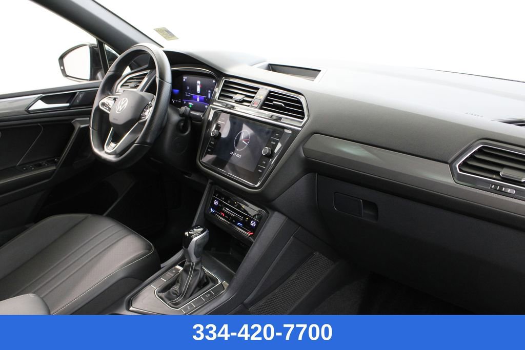 Certified 2023 Volkswagen Tiguan SE R-Line image 24