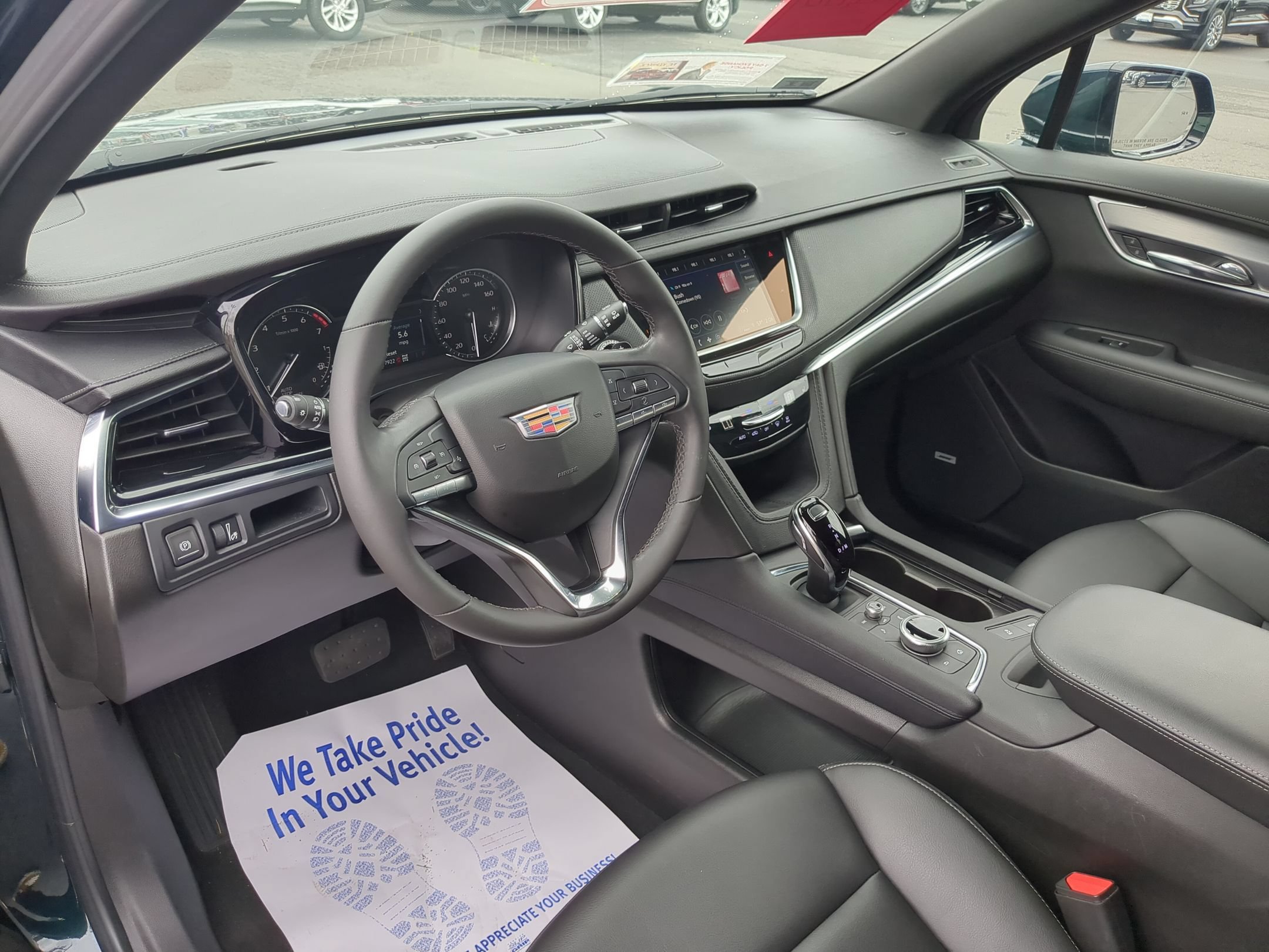 Certified 2024 Cadillac XT6 Luxury w/ LPO, Floor Liner Package AWD/4WD image 9
