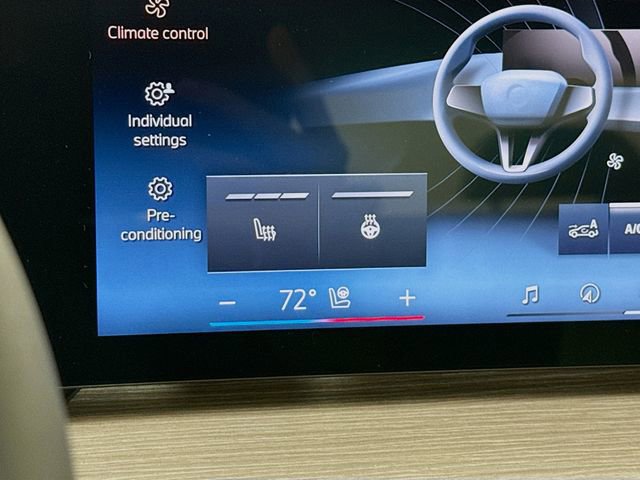 Used 2025 BMW 330i xDrive Sedan w/ Premium Package image 20