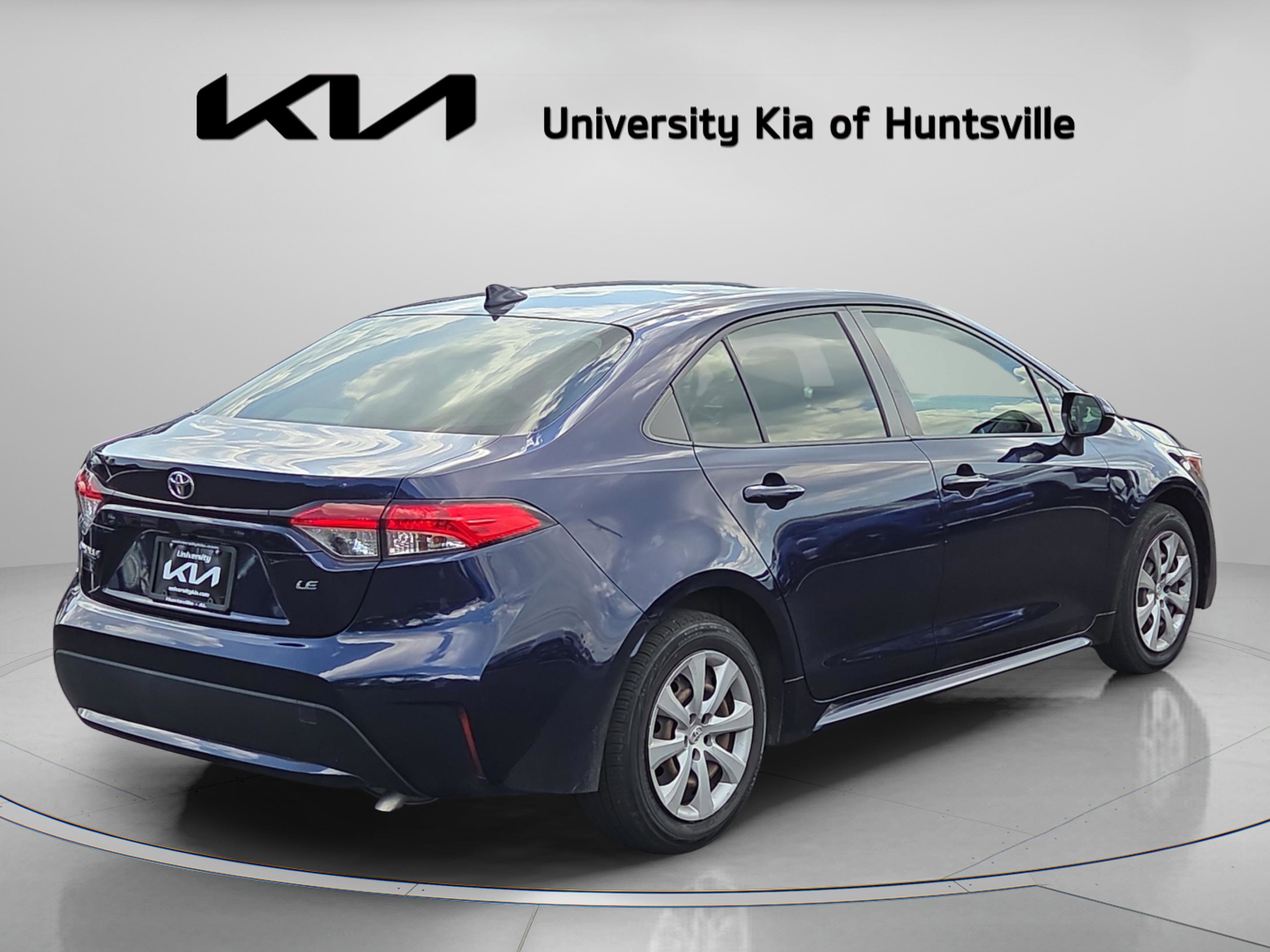 Used 2022 Toyota Corolla LE FWD image 7