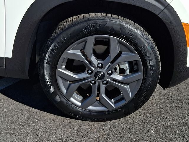 Used 2024 Kia Seltos S AWD/4WD image 8