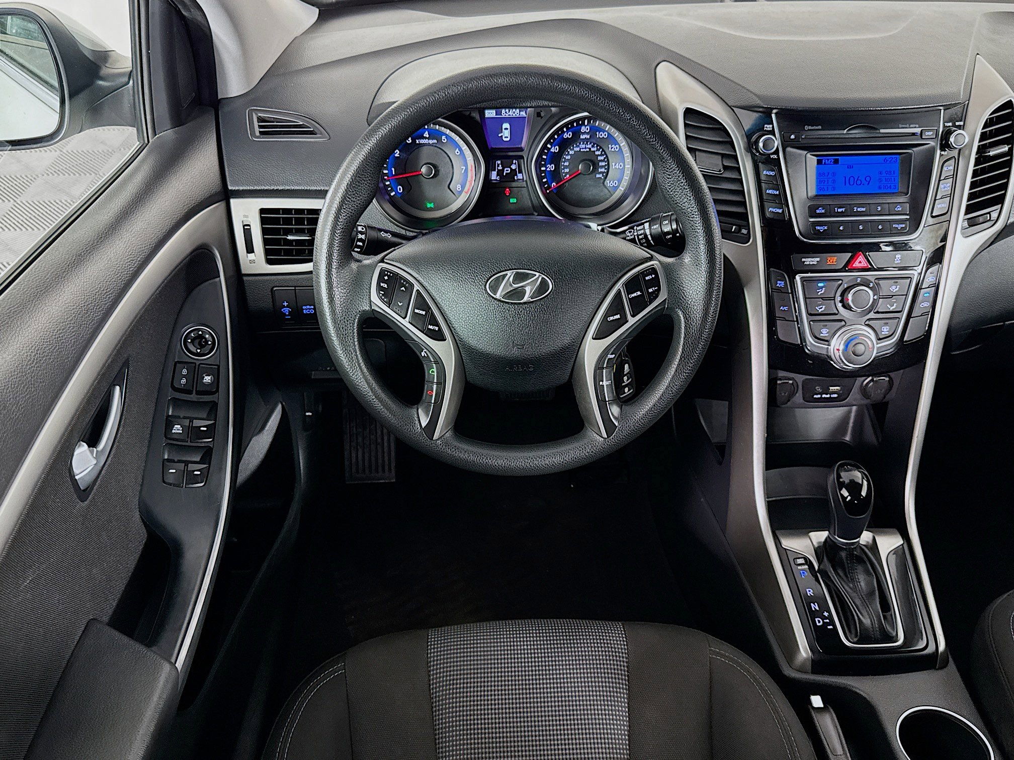 Used 2017 Hyundai Elantra GT image 16