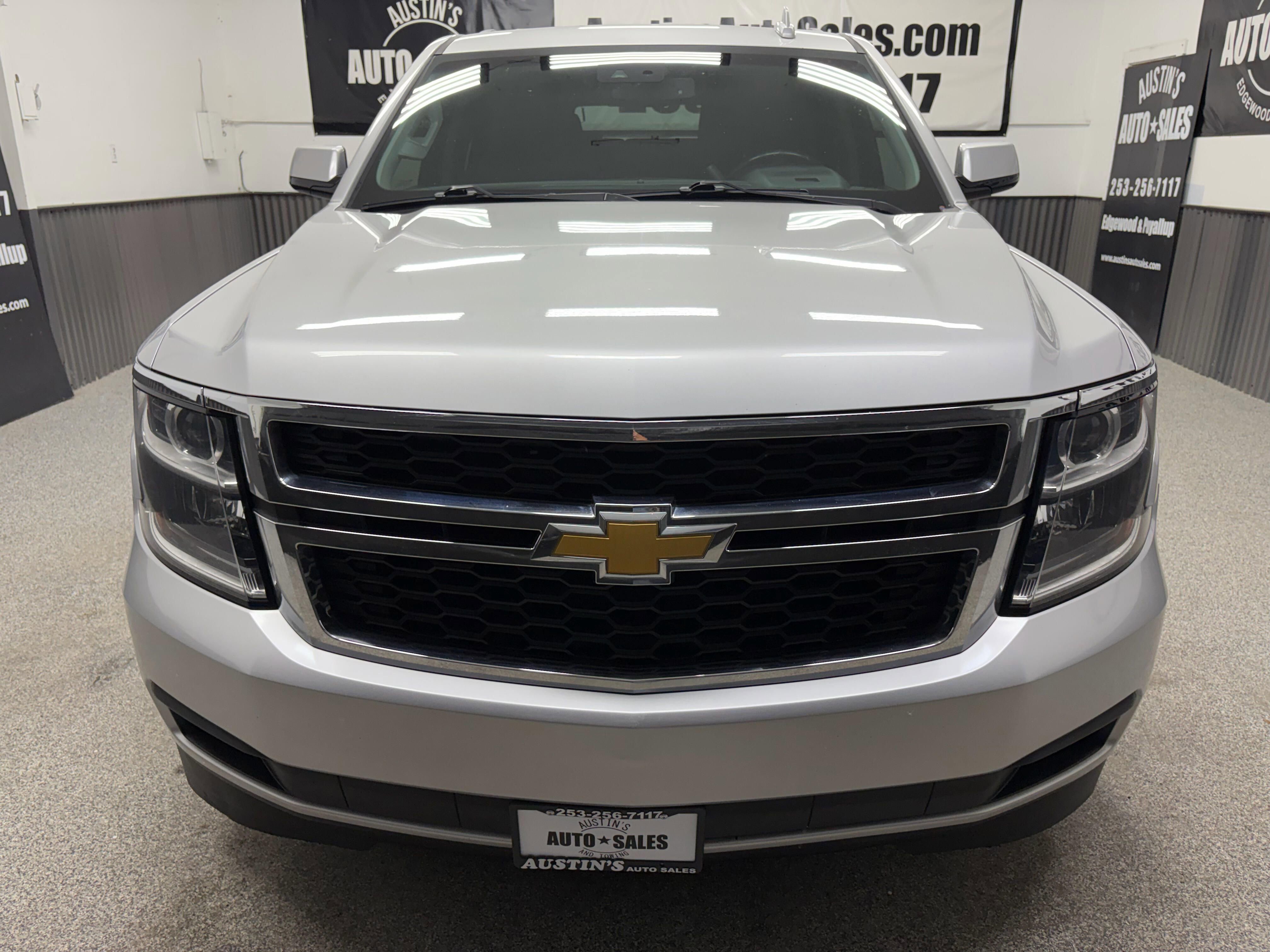Used 2018 Chevrolet Suburban LT AWD/4WD image 5