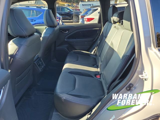 Used 2025 Subaru Forester Touring image 16
