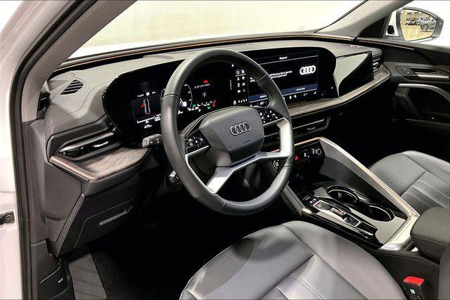 Certified 2025 Audi Q5 Premium w/ Convenience Package AWD/4WD image 7
