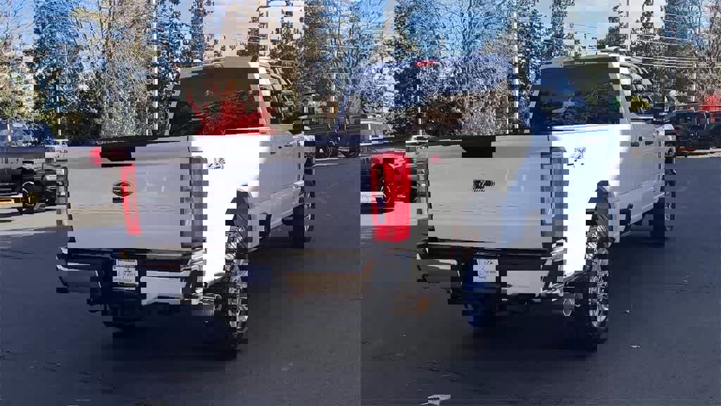 Used 2023 Ford F350 XLT image 8