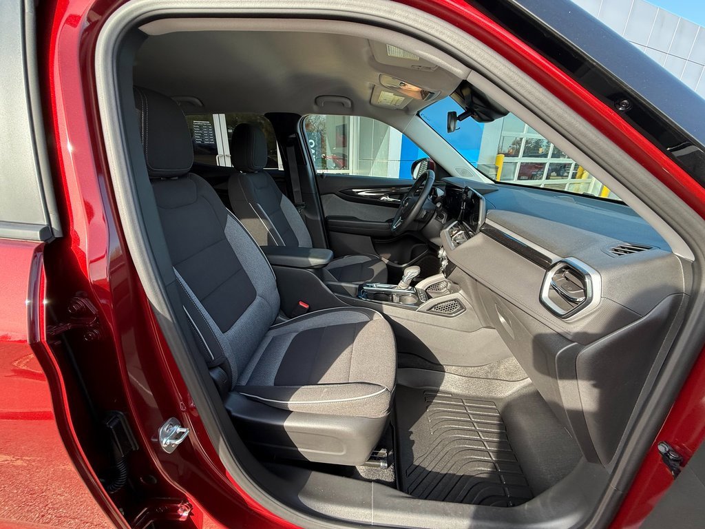 Certified 2025 Chevrolet TrailBlazer LT w/ LT Cold Weather Package image 25