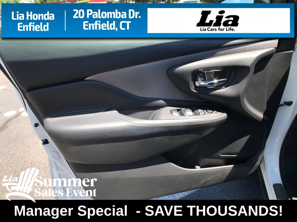 Used 2024 Nissan Murano SV w/ SV Midnight Edition Package AWD/4WD image 17