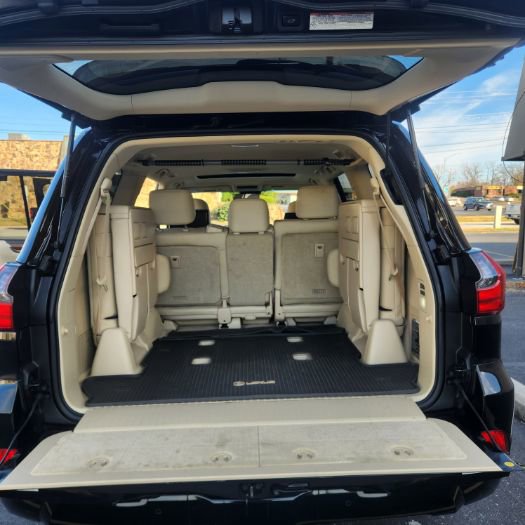 Used 2017 Lexus LX 570 4WD image 23