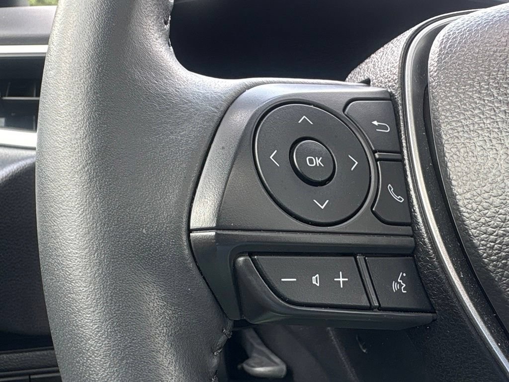 Used 2025 Toyota Corolla XSE FWD image 32