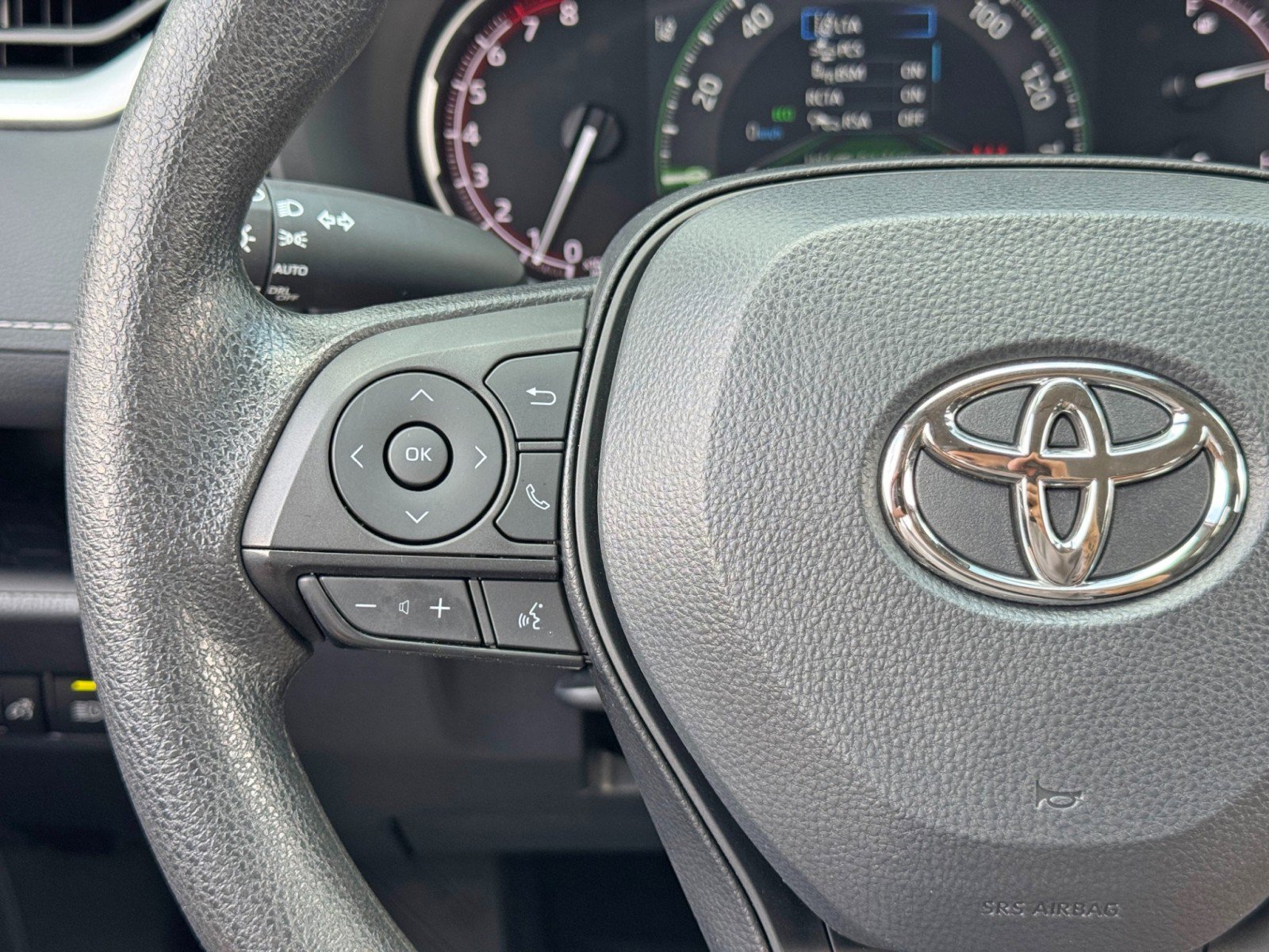 Used 2024 Toyota RAV4 XLE image 18