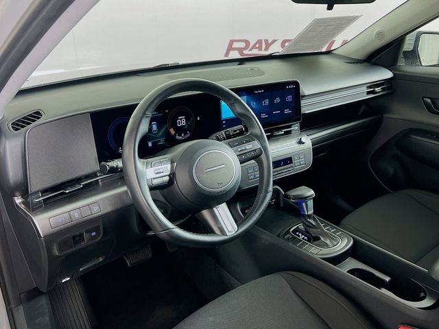 Used 2025 Hyundai Kona SEL image 32