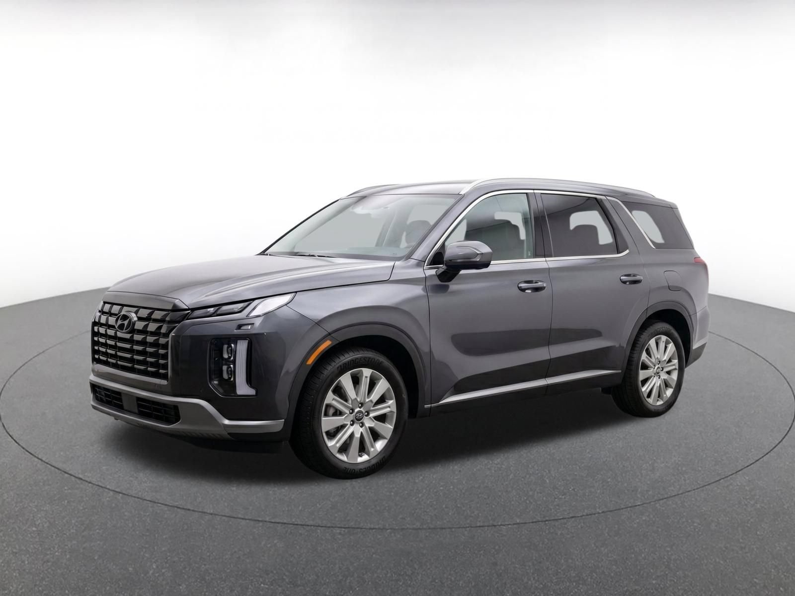 Used 2025 Hyundai Palisade SEL FWD image 3
