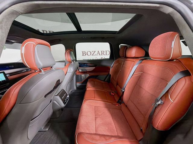 Certified 2025 Lincoln Nautilus Black Label image 30