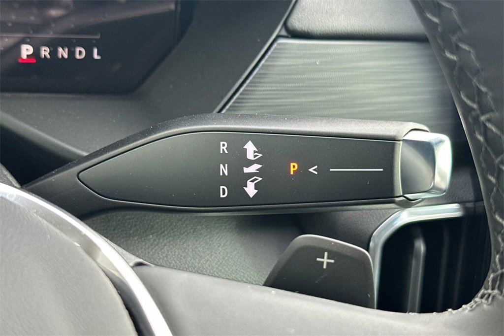 New 2025 GMC Acadia Elevation image 21