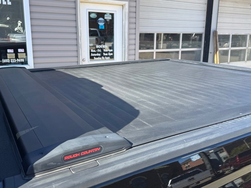 Used 2018 Chevrolet Silverado 1500 High Country image 29