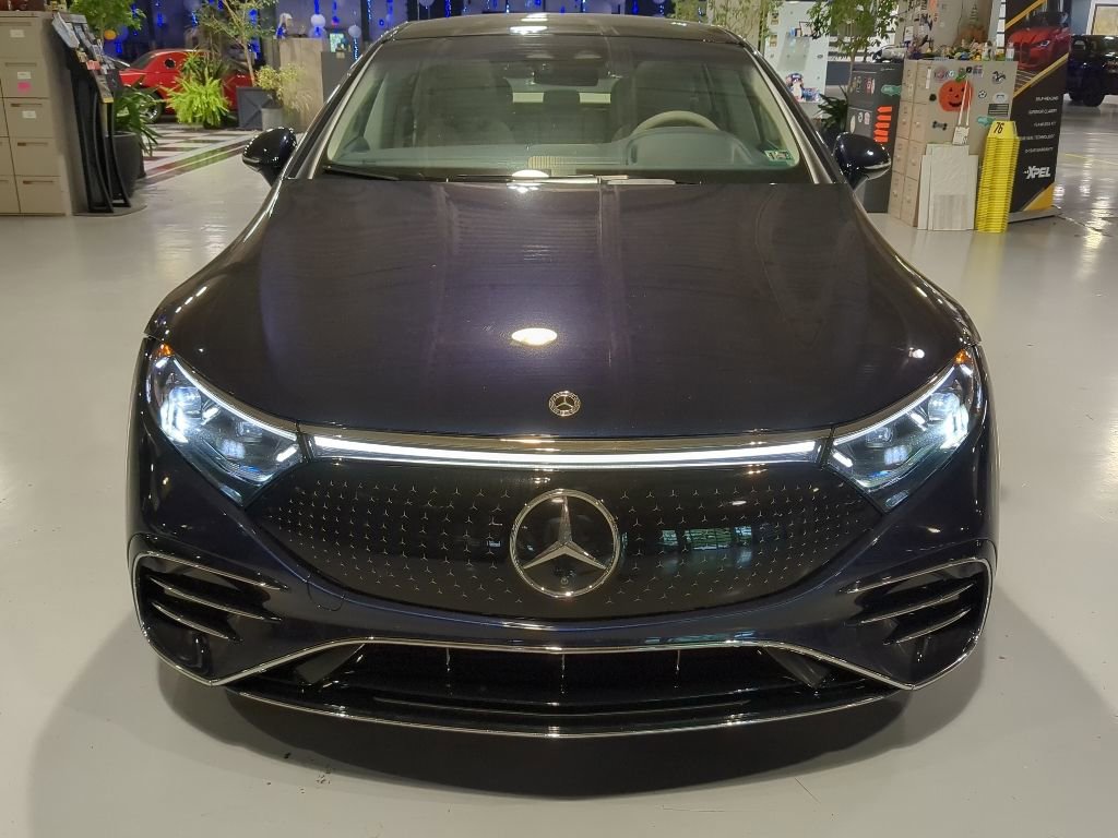 Certified 2022 Mercedes-Benz EQS 580 4MATIC Sedan image 3