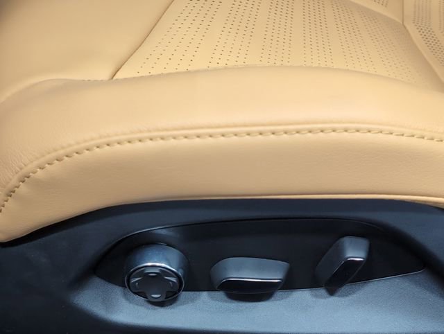 Used 2024 Chevrolet Corvette Z06 w/ Z07 Performance Package image 8