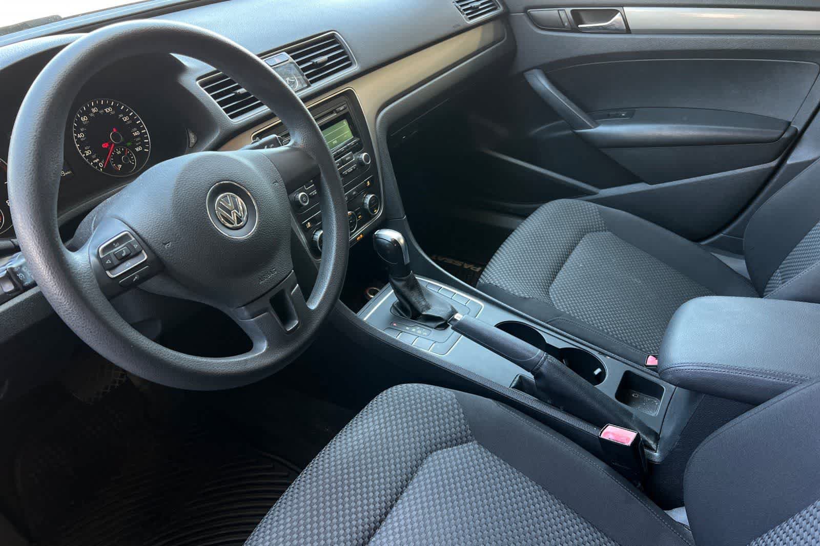 Used 2012 Volkswagen Passat 2.5 S FWD image 14
