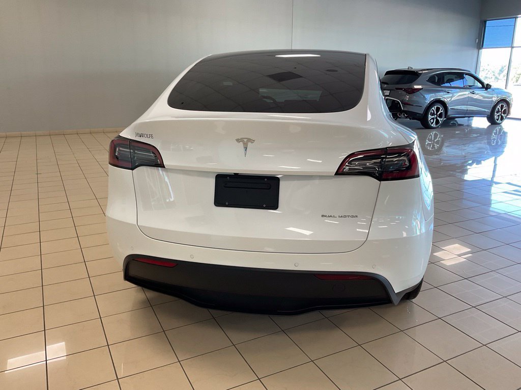 Used 2022 Tesla Model Y Long Range AWD/4WD image 5