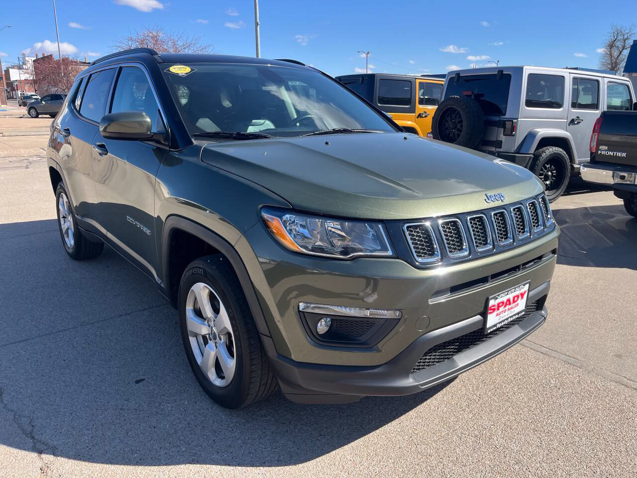 Used 2019 Jeep Compass Latitude w/ Cold Weather Group AWD/4WD image 5