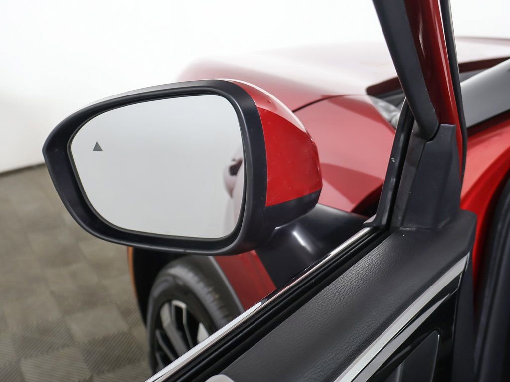 Used 2025 Mitsubishi Outlander SE image 35