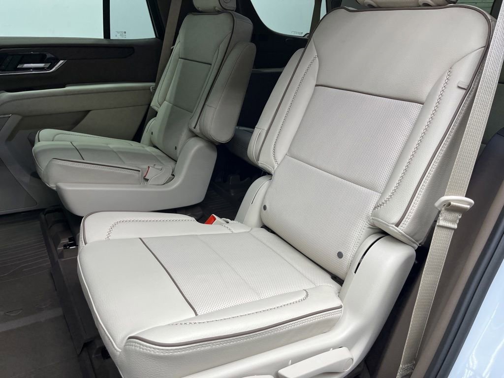 New 2026 GMC Yukon Denali RWD image 5