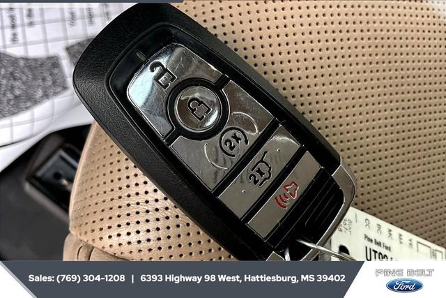 Used 2022 Lincoln Aviator Reserve w/ Elements Package Plus image 9