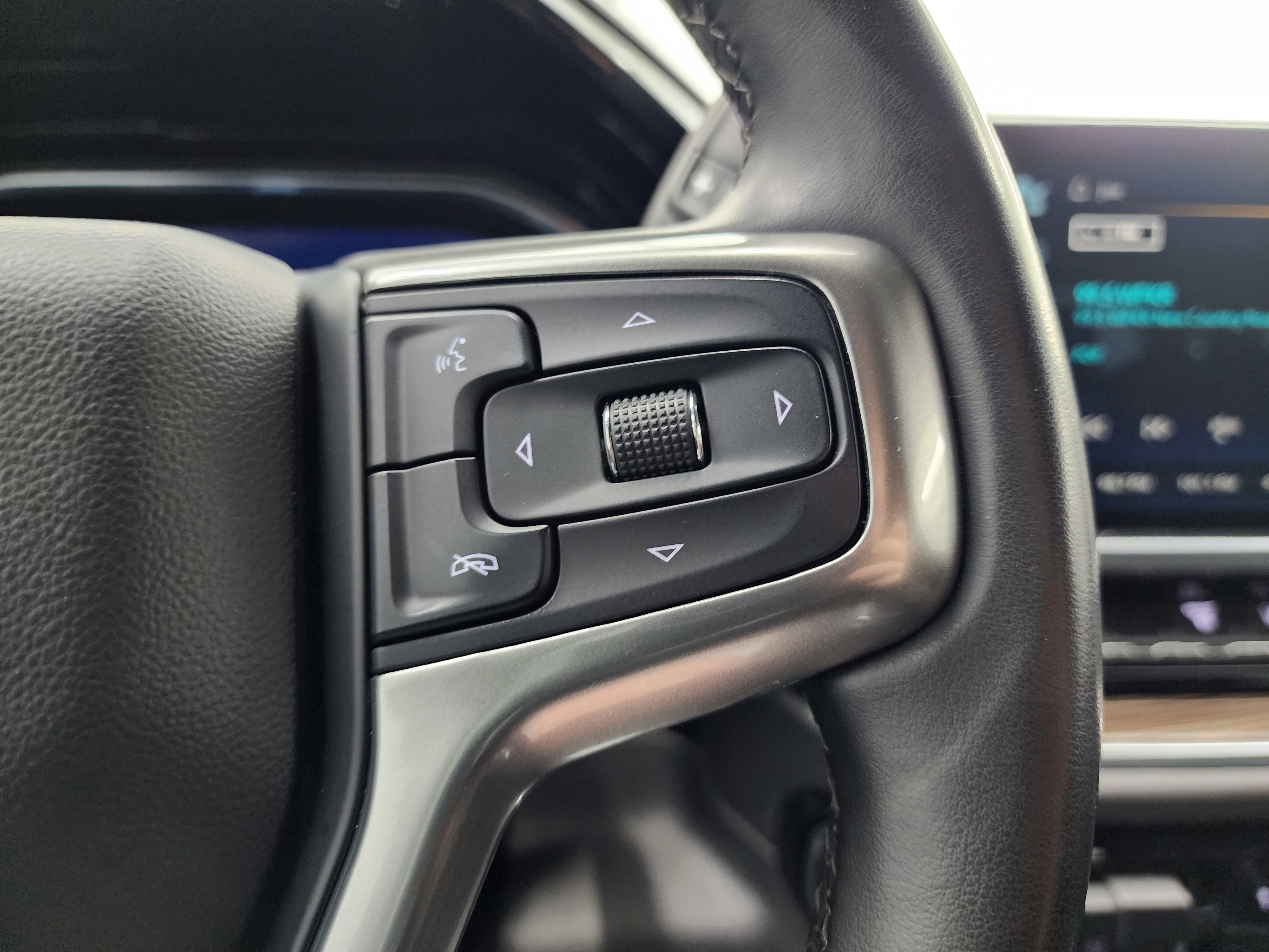 Used 2024 Chevrolet Silverado 3500 LT w/ Convenience Package AWD/4WD image 15