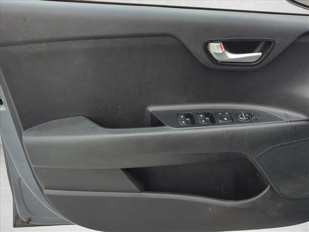 Used 2020 Kia Rio S image 8
