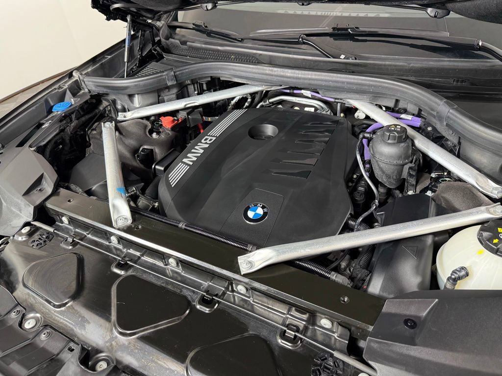 Used 2025 BMW X7 xDrive40i image 38