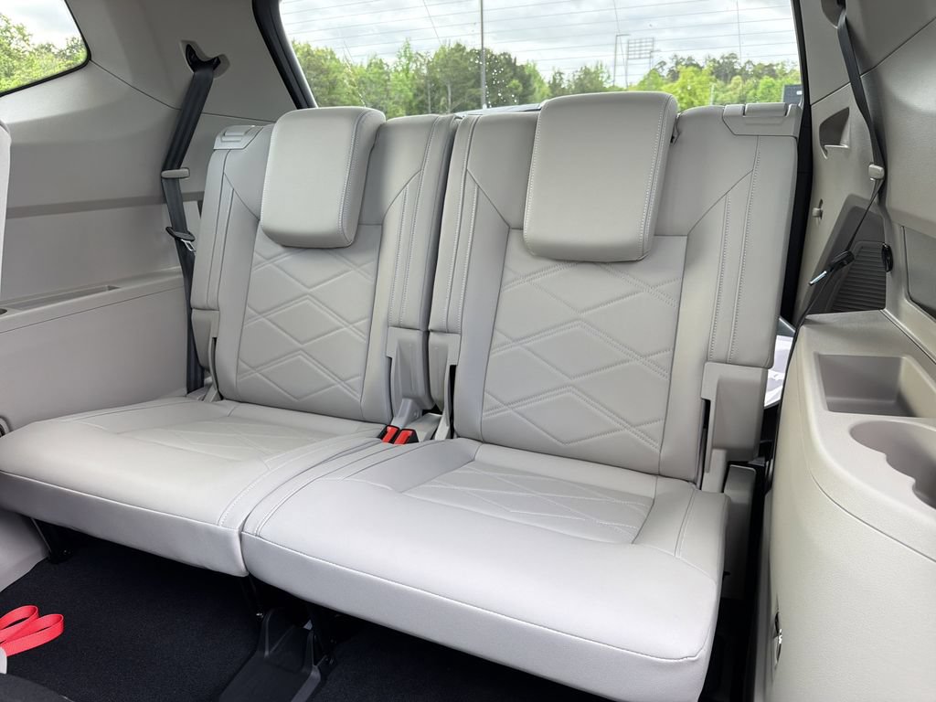 New 2026 Volkswagen Atlas SE FWD image 14