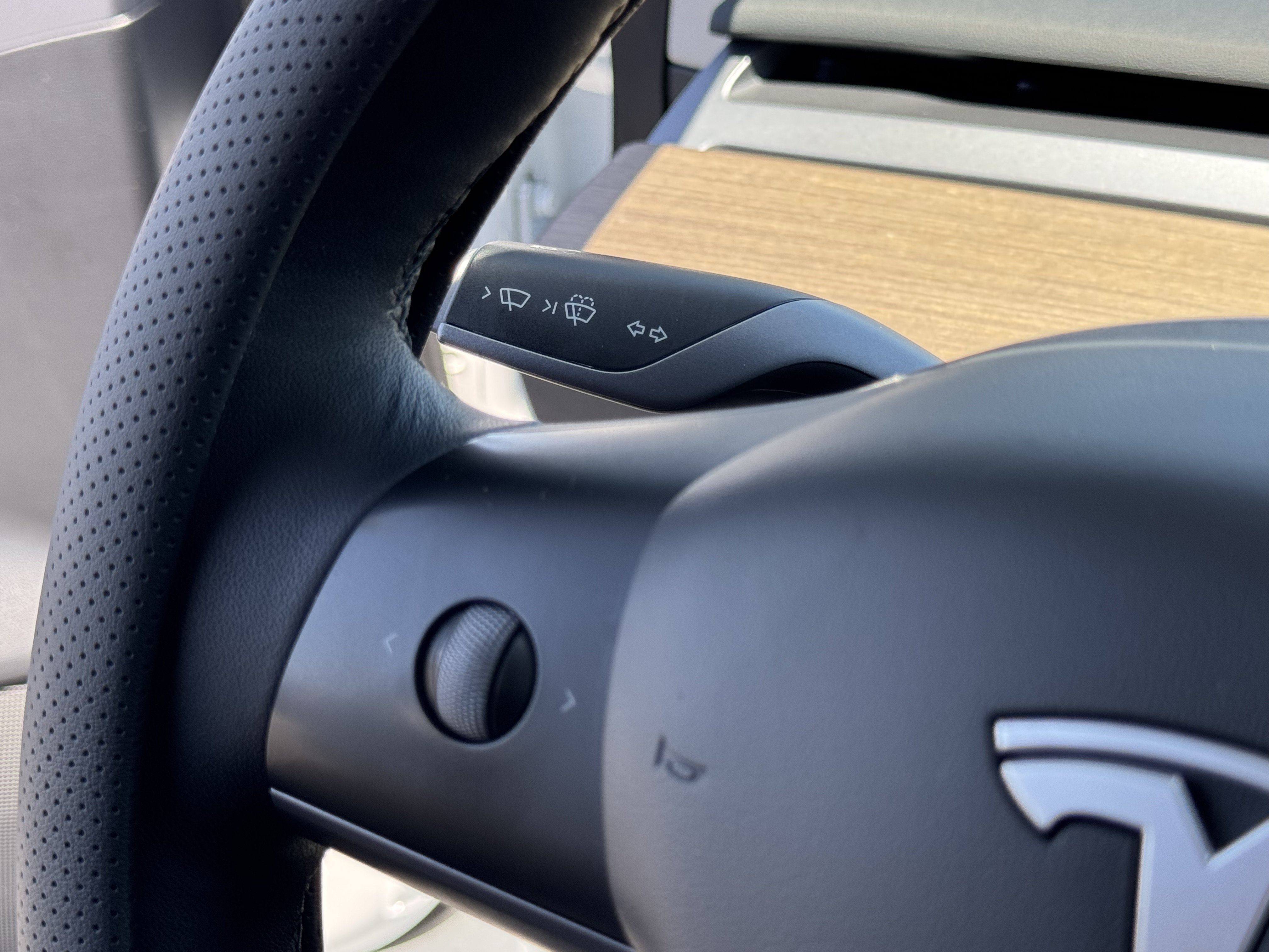 Used 2022 Tesla Model 3 Long Range AWD/4WD image 18