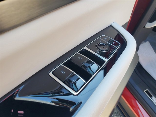 New 2026 Cadillac Vistiq Sport w/ LPO, Floor Liner Package image 20