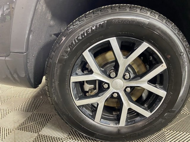 Used 2023 Jeep Grand Cherokee L Limited w/ Luxury Tech Group II image 26