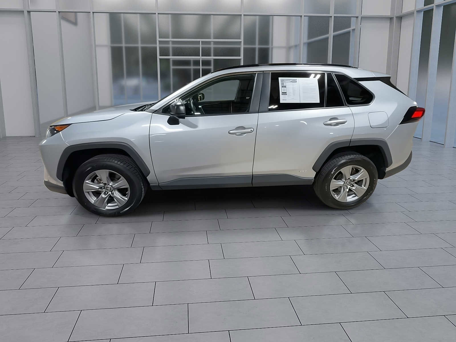 Certified 2022 Toyota RAV4 LE image 5