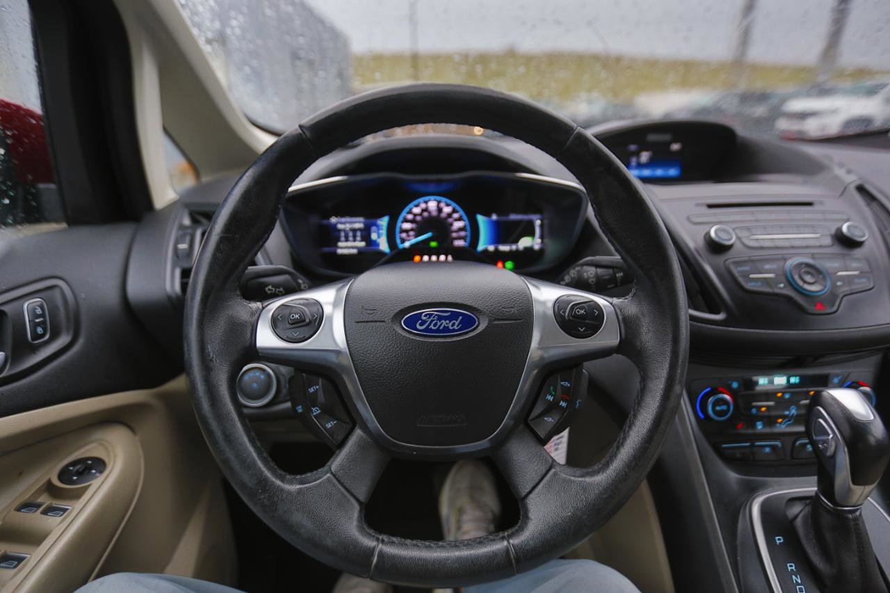 Used 2017 Ford C-MAX Energi SE w/ Equipment Group 402A image 6