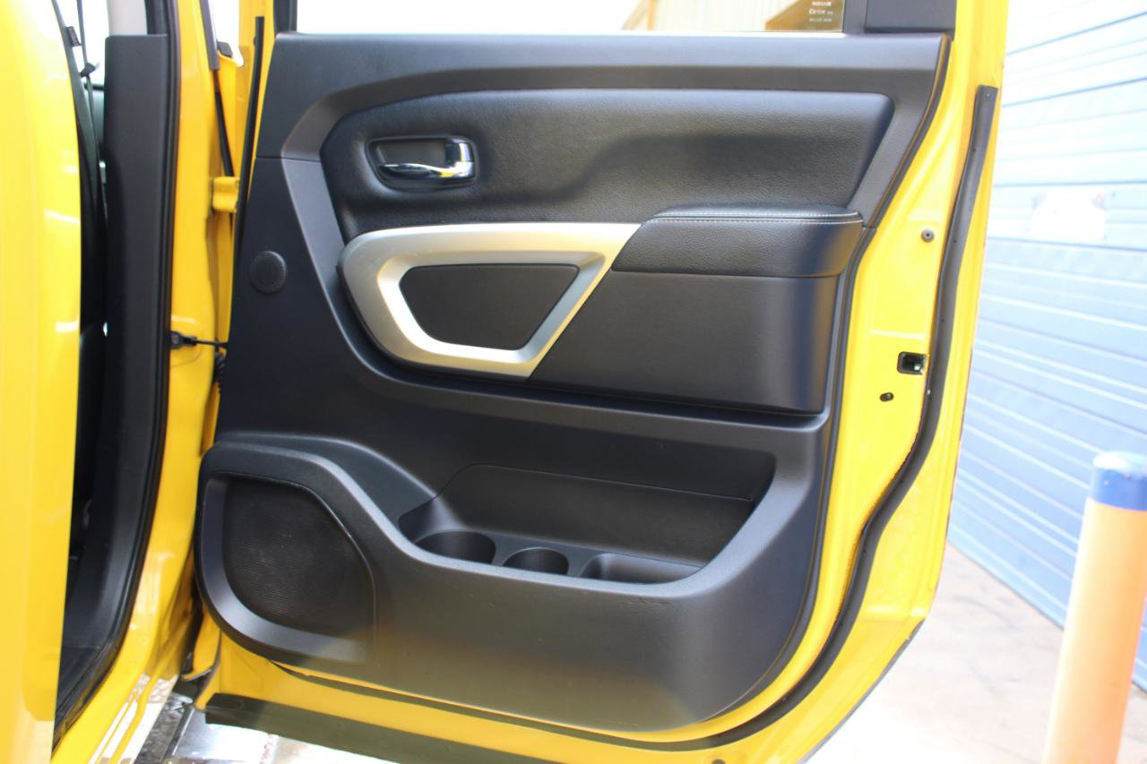 Used 2017 Nissan Titan PRO-4X w/ Pro-4x Convenience Package image 39