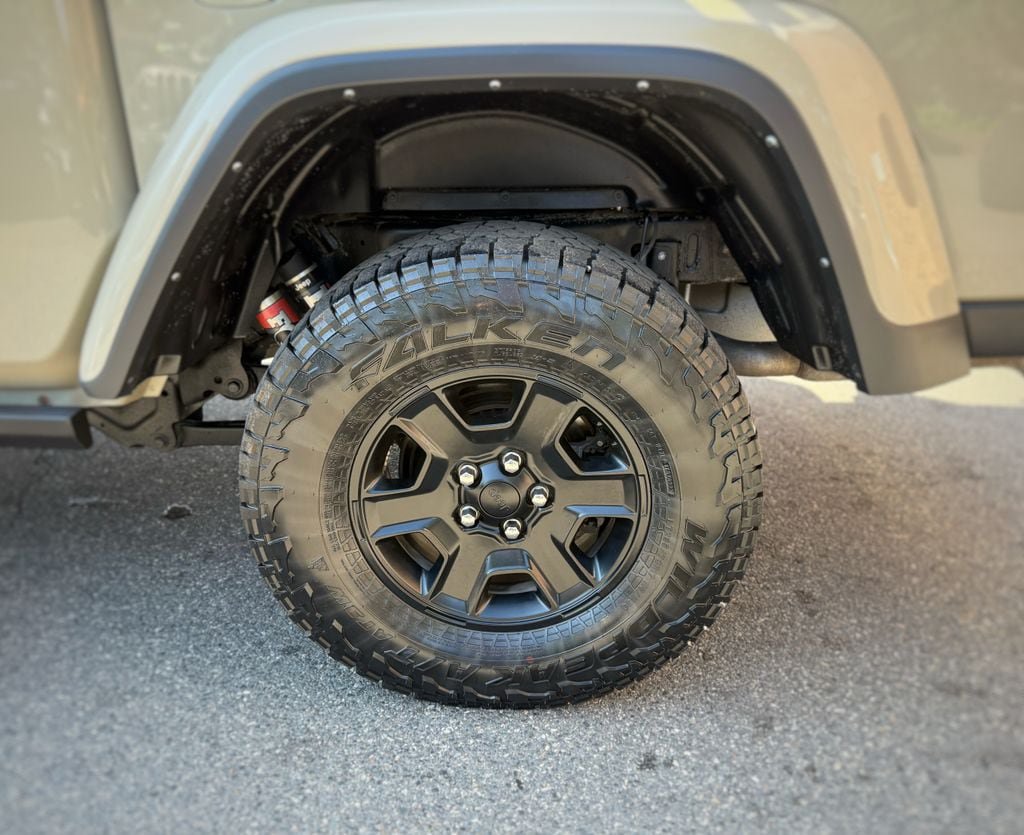 Used 2022 Jeep Gladiator Mojave w/ LED Lighting Group AWD/4WD image 16